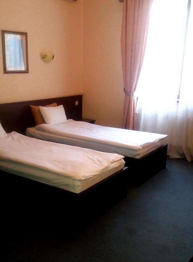 خاركيف Hotel Artua المظهر الخارجي الصورة