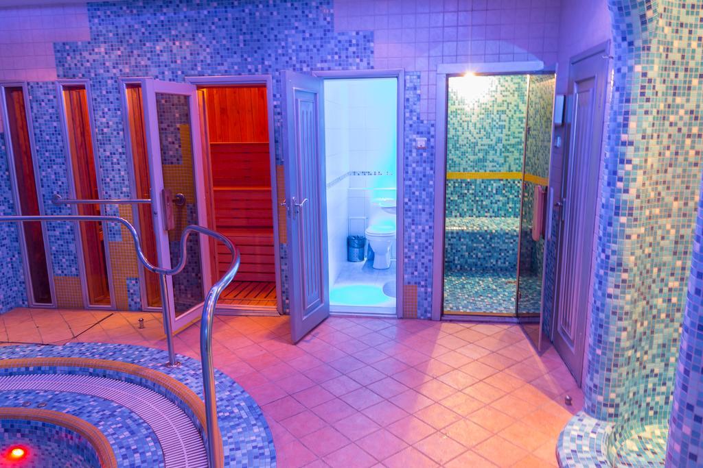 خاركيف Hotel Artua المظهر الخارجي الصورة
