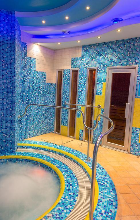 خاركيف Hotel Artua المظهر الخارجي الصورة
