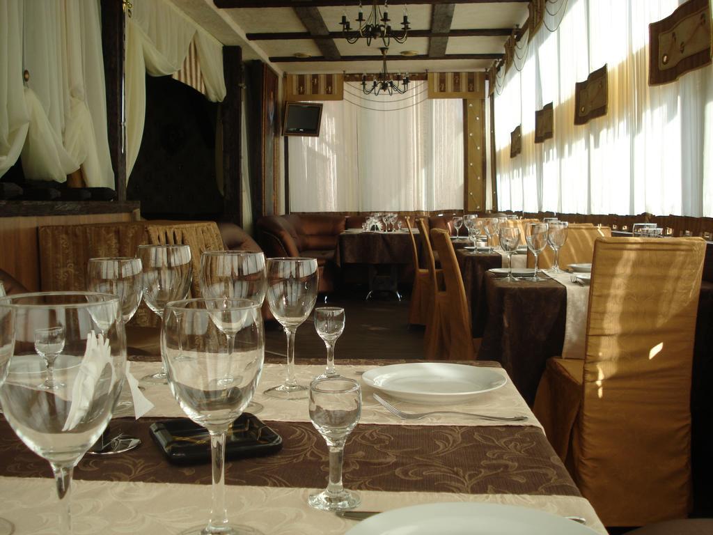 خاركيف Hotel Artua المظهر الخارجي الصورة